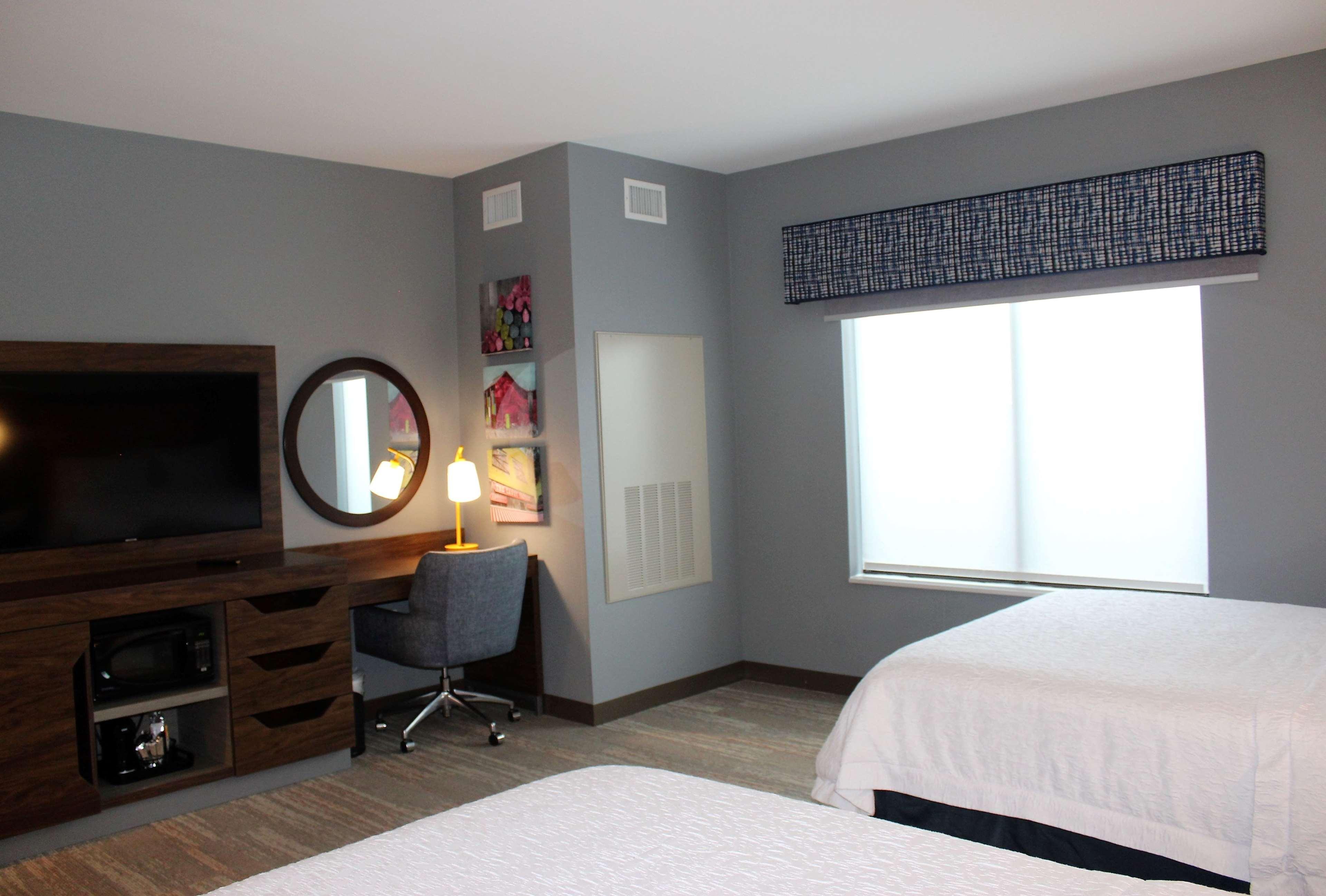Hampton 3*