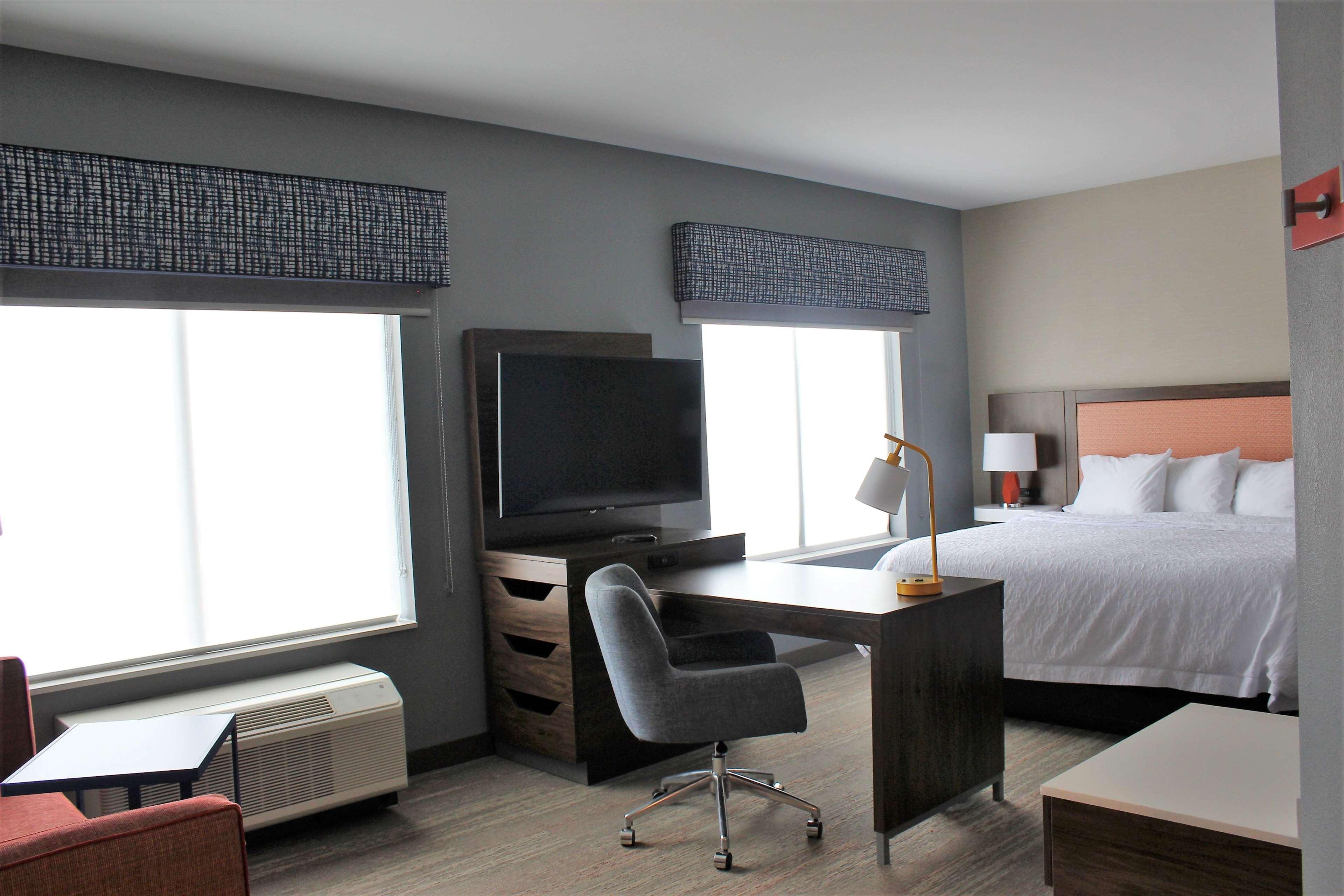 Hotel Hampton 3*