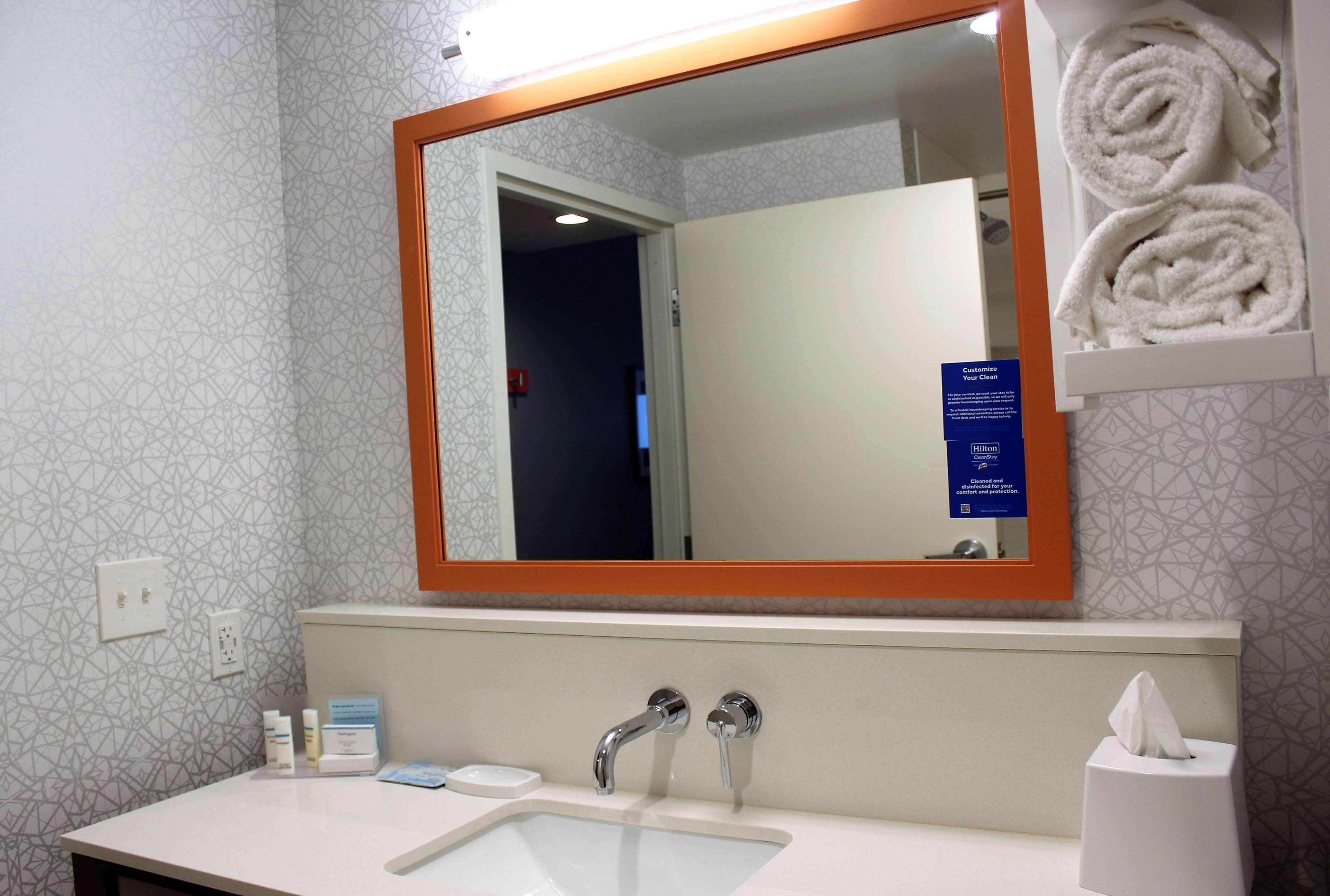 Hotel Hampton 3*