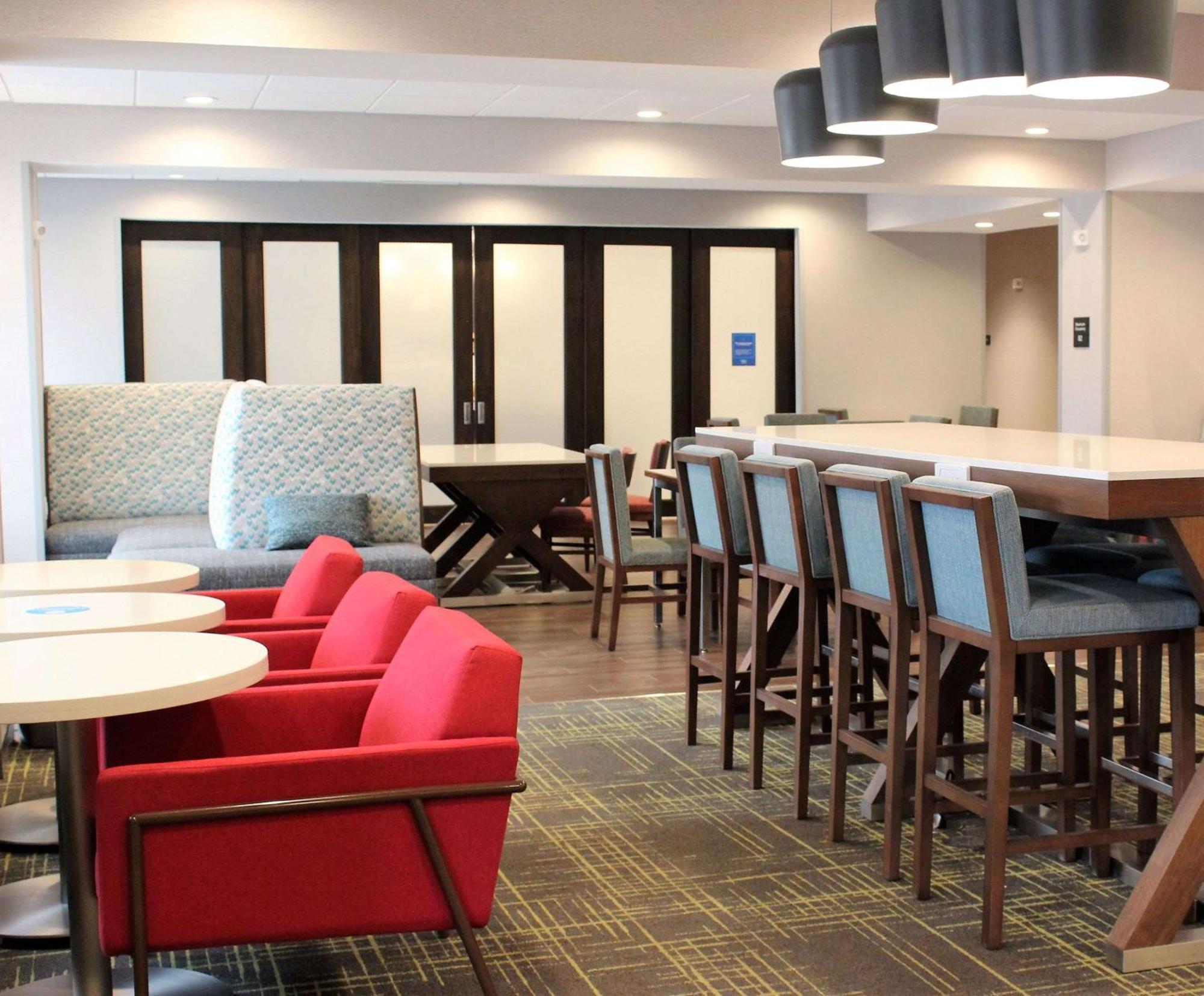 Hampton Hotel